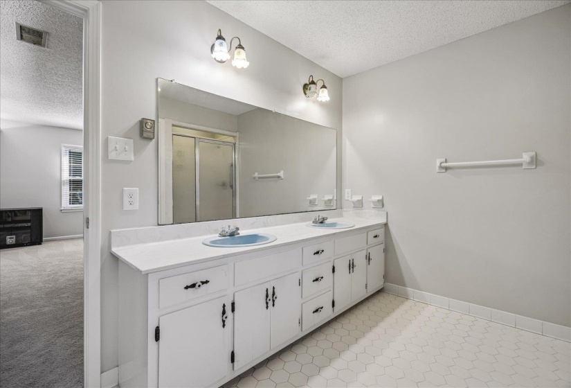 145 WOODBRIDGE CV, Somerville, Tennessee 38068, 4 Bedrooms Bedrooms, 8 Rooms Rooms,3.1 BathroomsBathrooms,Residential,For Sale,WOODBRIDGE,10225367