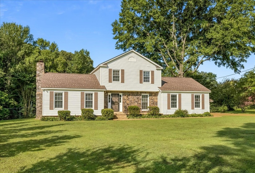 145 WOODBRIDGE CV, Somerville, Tennessee 38068, 4 Bedrooms Bedrooms, 8 Rooms Rooms,3.1 BathroomsBathrooms,Residential,For Sale,WOODBRIDGE,10225367