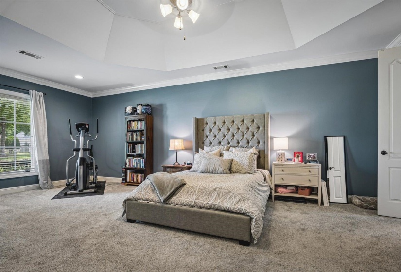9437 GROVEVIEW CV, Germantown, Tennessee 38139, 4 Bedrooms Bedrooms, 10 Rooms Rooms,3.1 BathroomsBathrooms,Residential,For Sale,GROVEVIEW,10225368
