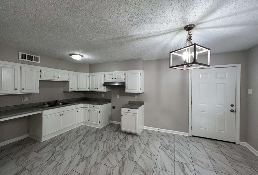 223 CHARTER AVE, Memphis, Tennessee 38109, 3 Bedroom Bedrooms, 5 Room Rooms,1 BathroomBathrooms,Residential,For Sale,CHARTER,0,10225371
