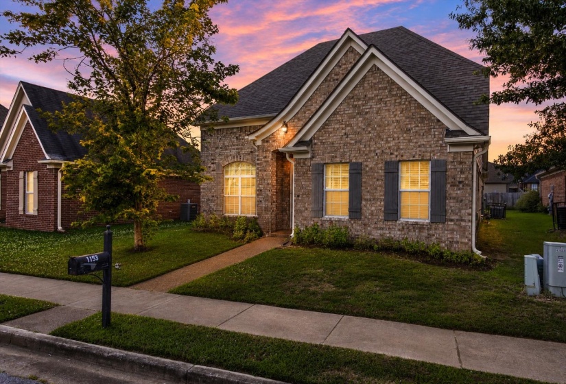 1153 CASENTINO ST, Memphis, Tennessee 38018, 3 Bedrooms Bedrooms, 6 Rooms Rooms,2.1 BathroomsBathrooms,Rental Properties,For Sale,CASENTINO,10225378