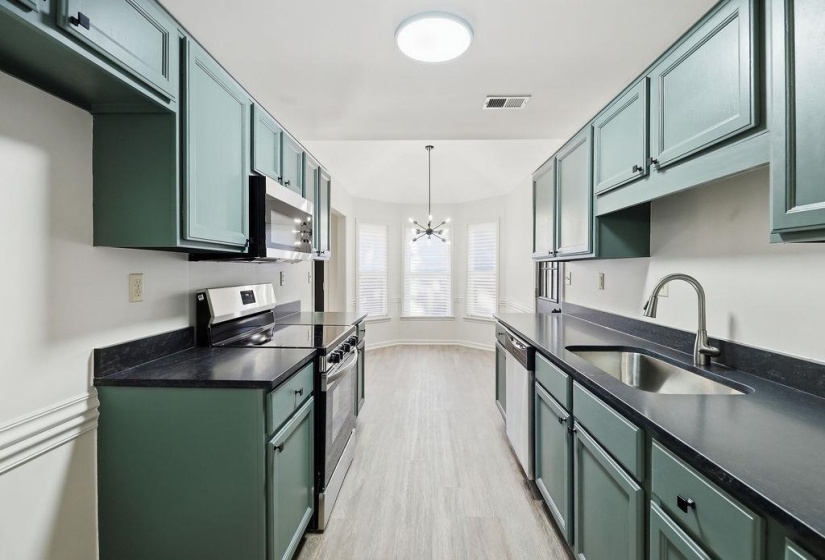 862 RADIANCE DR, Memphis, Tennessee 38018, 3 Bedrooms Bedrooms, 7 Rooms Rooms,2 BathroomsBathrooms,Residential,For Sale,RADIANCE,10225379