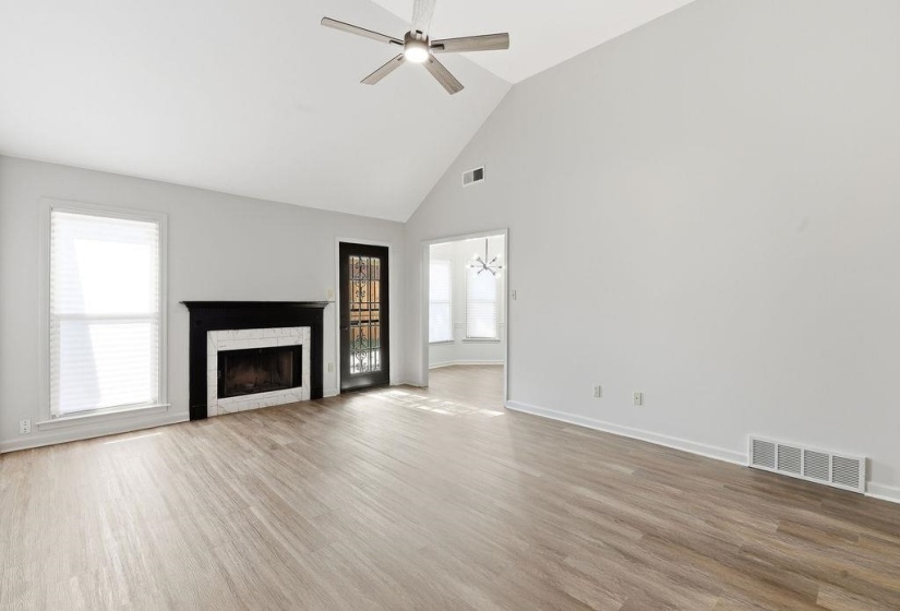 862 RADIANCE DR, Memphis, Tennessee 38018, 3 Bedrooms Bedrooms, 7 Rooms Rooms,2 BathroomsBathrooms,Residential,For Sale,RADIANCE,10225379