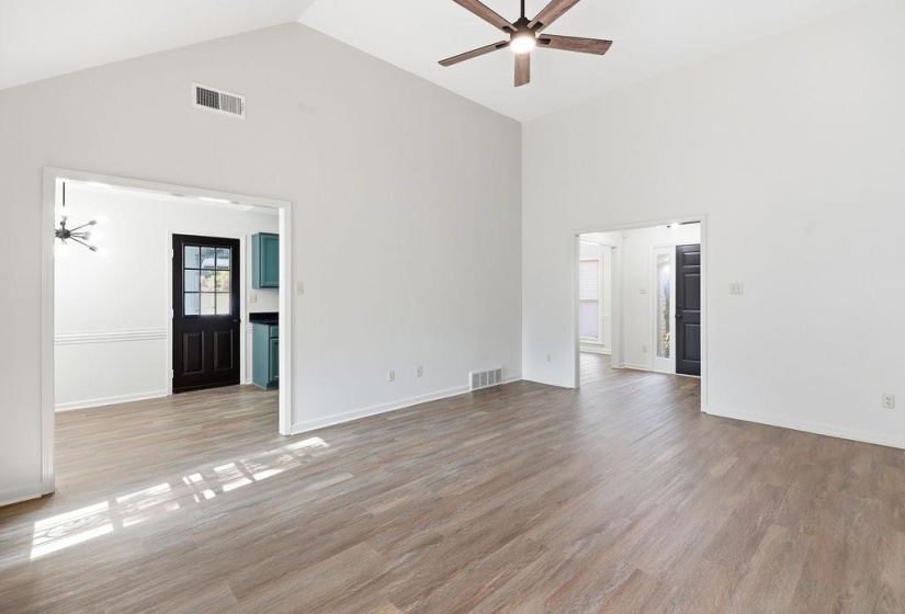 862 RADIANCE DR, Memphis, Tennessee 38018, 3 Bedrooms Bedrooms, 7 Rooms Rooms,2 BathroomsBathrooms,Residential,For Sale,RADIANCE,10225379