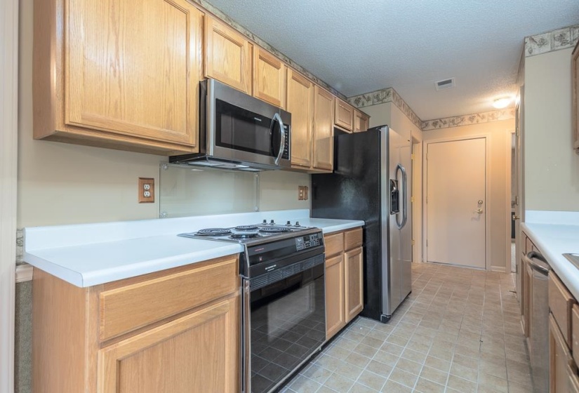 4087 MUIRFIELD DR, Memphis, Tennessee 38125, 4 Bedroom Bedrooms, 8 Room Rooms,2.1 BathroomBathrooms,Residential,For Sale,MUIRFIELD,0,10225380