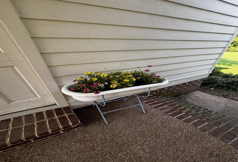 1915 TEAGUE STORE RD, Somerville, Tennessee 38068, 3 Bedrooms Bedrooms, 6 Rooms Rooms,2.1 BathroomsBathrooms,Residential,For Sale,TEAGUE STORE,10225383