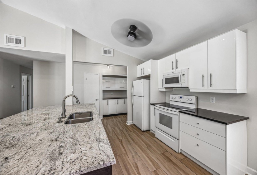 5292 BRUTON AVE, Memphis, Tennessee 38135, 3 Bedrooms Bedrooms, 6 Rooms Rooms,2 BathroomsBathrooms,Residential,For Sale,BRUTON,10225396