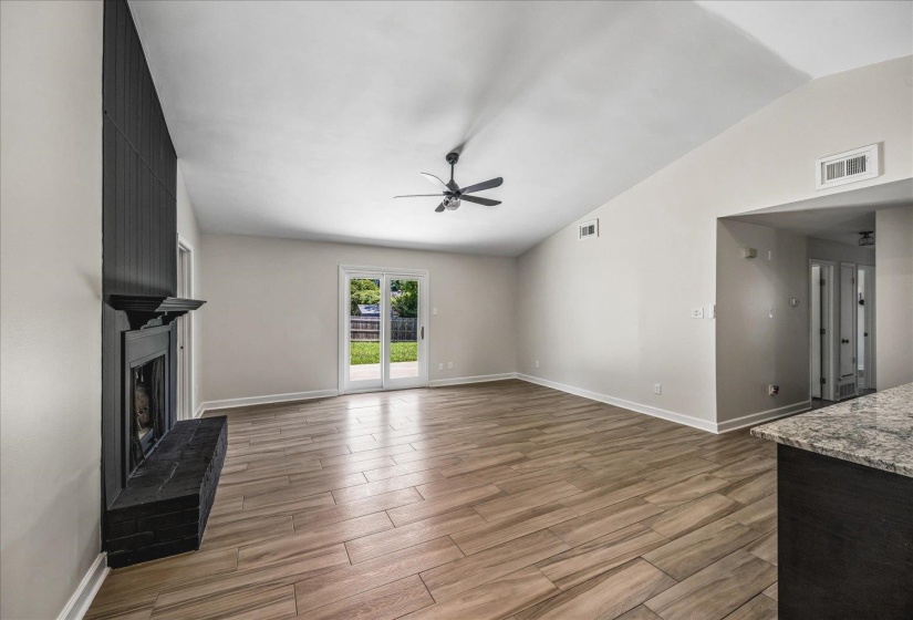 5292 BRUTON AVE, Memphis, Tennessee 38135, 3 Bedrooms Bedrooms, 6 Rooms Rooms,2 BathroomsBathrooms,Residential,For Sale,BRUTON,10225396