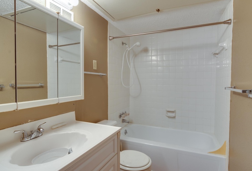 6695 WHISPERING OAK PL, Memphis, Tennessee 38120, 2 Bedroom Bedrooms, 5 Room Rooms,1 BathroomBathrooms,Rental Properties,For Sale,WHISPERING OAK,0,10225413