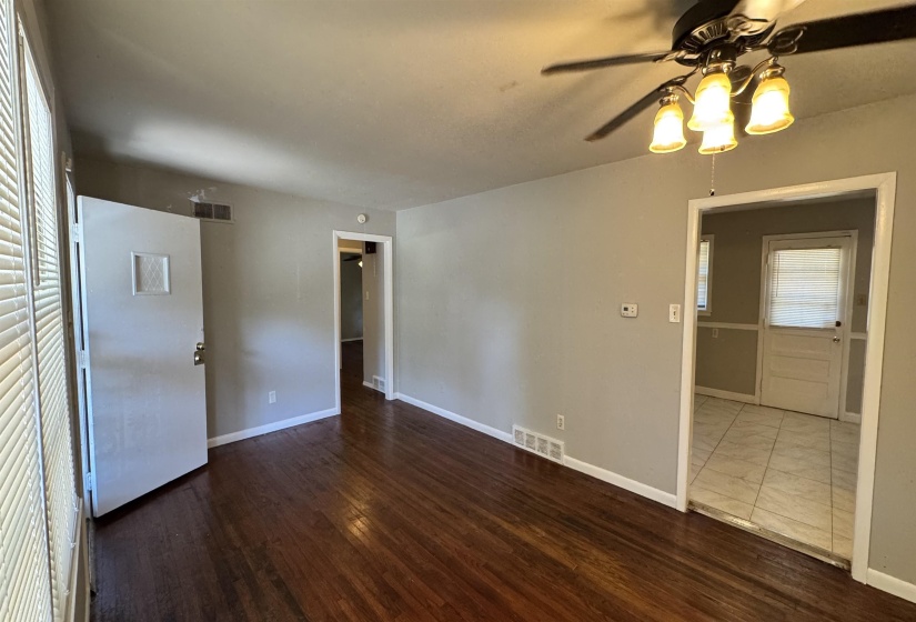4956 DURBIN AVE, Memphis, Tennessee 38122, 3 Bedroom Bedrooms, 5 Room Rooms,1 BathroomBathrooms,Rental Properties,For Sale,DURBIN,0,10225432