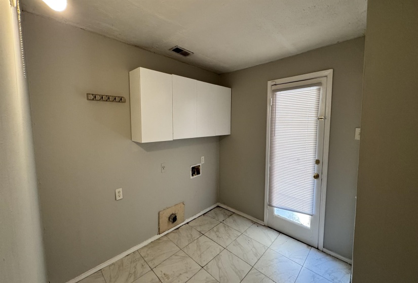 4956 DURBIN AVE, Memphis, Tennessee 38122, 3 Bedroom Bedrooms, 5 Room Rooms,1 BathroomBathrooms,Rental Properties,For Sale,DURBIN,0,10225432