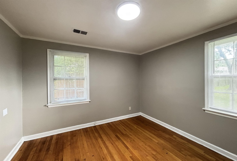 1065 LARRY LN, Memphis, Tennessee 38122, 3 Bedrooms Bedrooms, 5 Rooms Rooms,1 BathroomBathrooms,Rental Properties,For Sale,LARRY,10225439