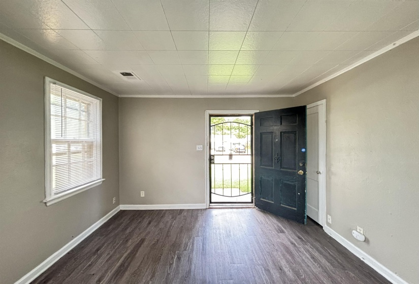 1065 LARRY LN, Memphis, Tennessee 38122, 3 Bedrooms Bedrooms, 5 Rooms Rooms,1 BathroomBathrooms,Rental Properties,For Sale,LARRY,10225439