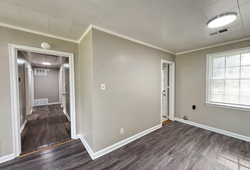 1065 LARRY LN, Memphis, Tennessee 38122, 3 Bedrooms Bedrooms, 5 Rooms Rooms,1 BathroomBathrooms,Rental Properties,For Sale,LARRY,10225439