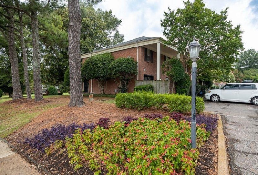 5696 QUINCE RD, Memphis, Tennessee 38119, 2 Bedrooms Bedrooms, 4 Rooms Rooms,1.1 BathroomsBathrooms,Rental Properties,For Sale,QUINCE,10225453