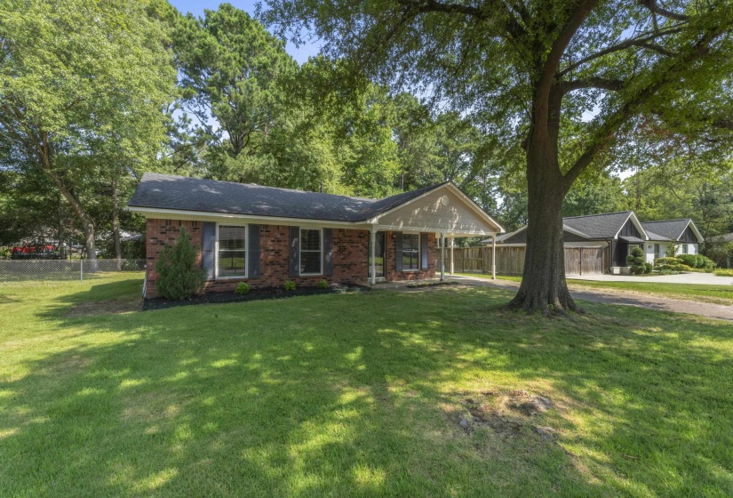 1019 GREENCLIFF RD, Collierville, Tennessee 38017, 3 Bedroom Bedrooms, 6 Room Rooms,1.1 BathroomBathrooms,Residential,For Sale,GREENCLIFF,0,10225224
