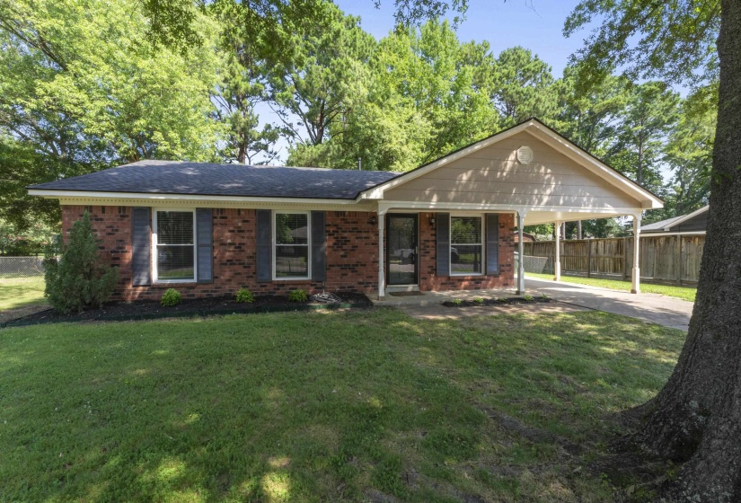 1019 GREENCLIFF RD, Collierville, Tennessee 38017, 3 Bedroom Bedrooms, 6 Room Rooms,1.1 BathroomBathrooms,Residential,For Sale,GREENCLIFF,0,10225224