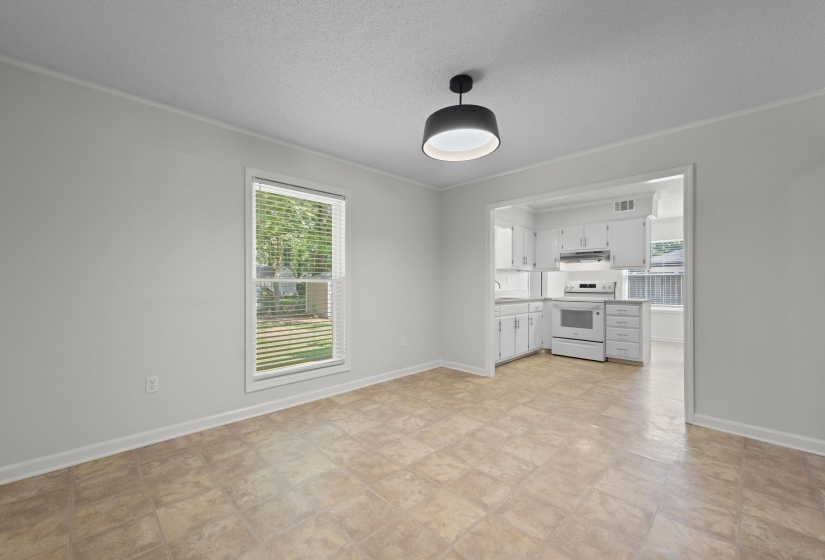 1019 GREENCLIFF RD, Collierville, Tennessee 38017, 3 Bedroom Bedrooms, 6 Room Rooms,1.1 BathroomBathrooms,Residential,For Sale,GREENCLIFF,0,10225224