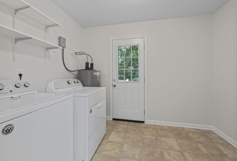1019 GREENCLIFF RD, Collierville, Tennessee 38017, 3 Bedroom Bedrooms, 6 Room Rooms,1.1 BathroomBathrooms,Residential,For Sale,GREENCLIFF,0,10225224