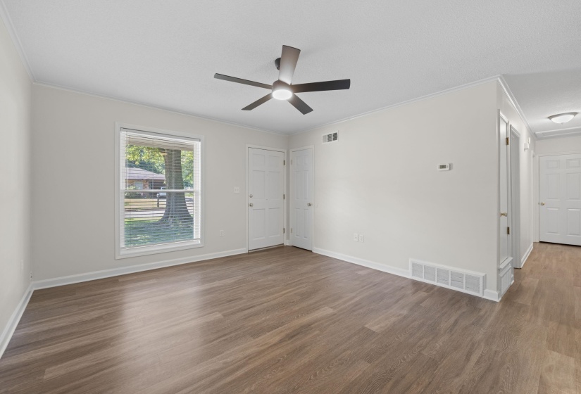 1019 GREENCLIFF RD, Collierville, Tennessee 38017, 3 Bedroom Bedrooms, 6 Room Rooms,1.1 BathroomBathrooms,Residential,For Sale,GREENCLIFF,0,10225224