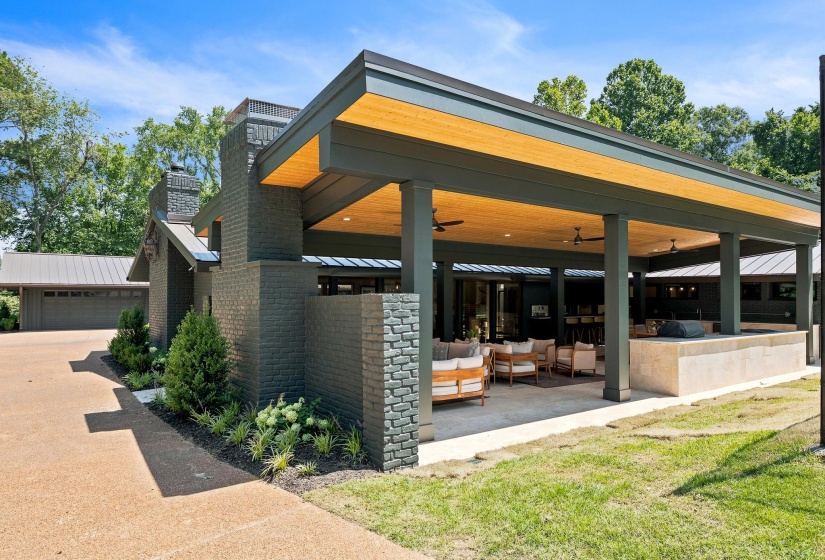 2500 HOUSTON LEVEE RD, Collierville, Tennessee 38139, 4 Bedroom Bedrooms, 10 Room Rooms,5 BathroomBathrooms,Residential,For Sale,HOUSTON LEVEE,0,10225409