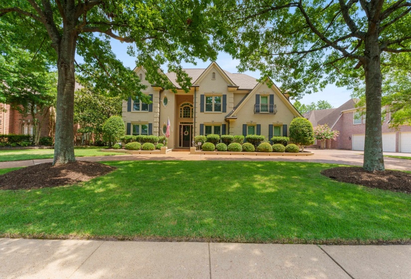 9445 GROVE TRAIL LN, Germantown, Tennessee 38139, 4 Bedroom Bedrooms, 9 Room Rooms,3.1 BathroomBathrooms,Residential,For Sale,GROVE TRAIL,0,10225431