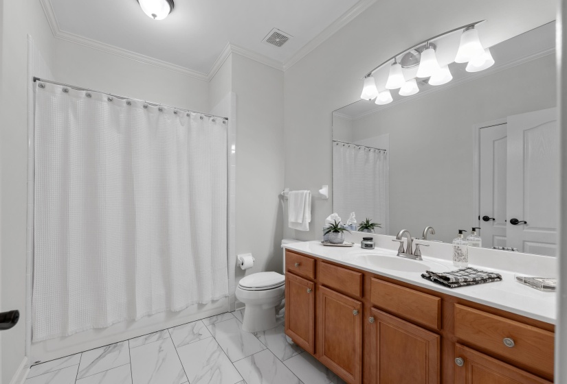 9445 GROVE TRAIL LN, Germantown, Tennessee 38139, 4 Bedroom Bedrooms, 9 Room Rooms,3.1 BathroomBathrooms,Residential,For Sale,GROVE TRAIL,0,10225431
