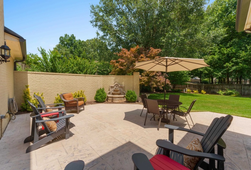 9445 GROVE TRAIL LN, Germantown, Tennessee 38139, 4 Bedroom Bedrooms, 9 Room Rooms,3.1 BathroomBathrooms,Residential,For Sale,GROVE TRAIL,0,10225431