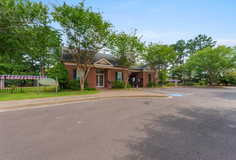 9445 GROVE TRAIL LN, Germantown, Tennessee 38139, 4 Bedroom Bedrooms, 9 Room Rooms,3.1 BathroomBathrooms,Residential,For Sale,GROVE TRAIL,0,10225431