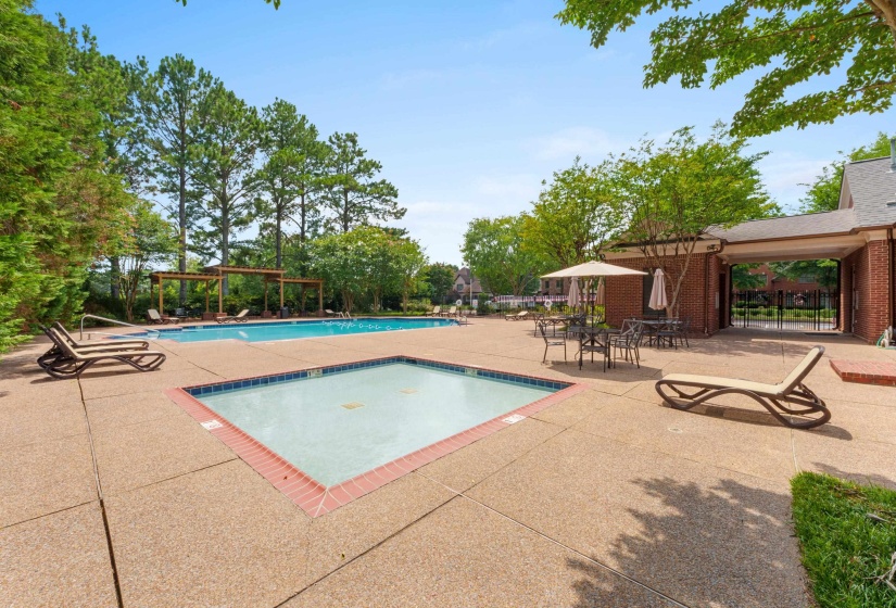 9445 GROVE TRAIL LN, Germantown, Tennessee 38139, 4 Bedroom Bedrooms, 9 Room Rooms,3.1 BathroomBathrooms,Residential,For Sale,GROVE TRAIL,0,10225431