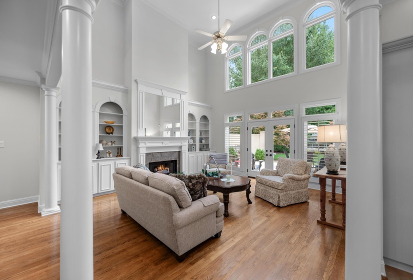 9445 GROVE TRAIL LN, Germantown, Tennessee 38139, 4 Bedroom Bedrooms, 9 Room Rooms,3.1 BathroomBathrooms,Residential,For Sale,GROVE TRAIL,0,10225431