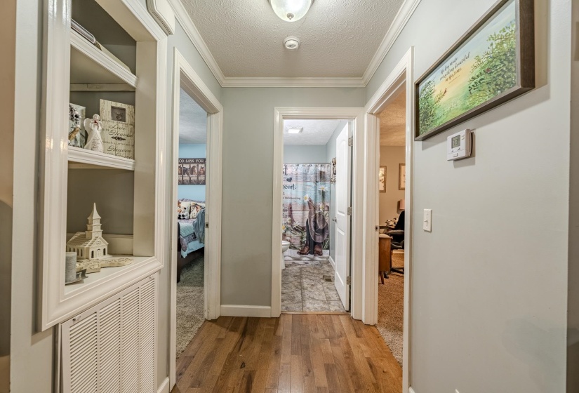 240 ROSEWOOD DR, Savannah, Tennessee 38372, 3 Bedrooms Bedrooms, 5 Rooms Rooms,2 BathroomsBathrooms,Residential,For Sale,ROSEWOOD,10225442