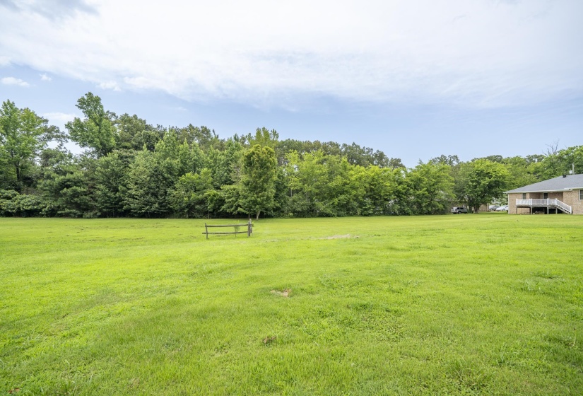 240 ROSEWOOD DR, Savannah, Tennessee 38372, 3 Bedrooms Bedrooms, 5 Rooms Rooms,2 BathroomsBathrooms,Residential,For Sale,ROSEWOOD,10225442