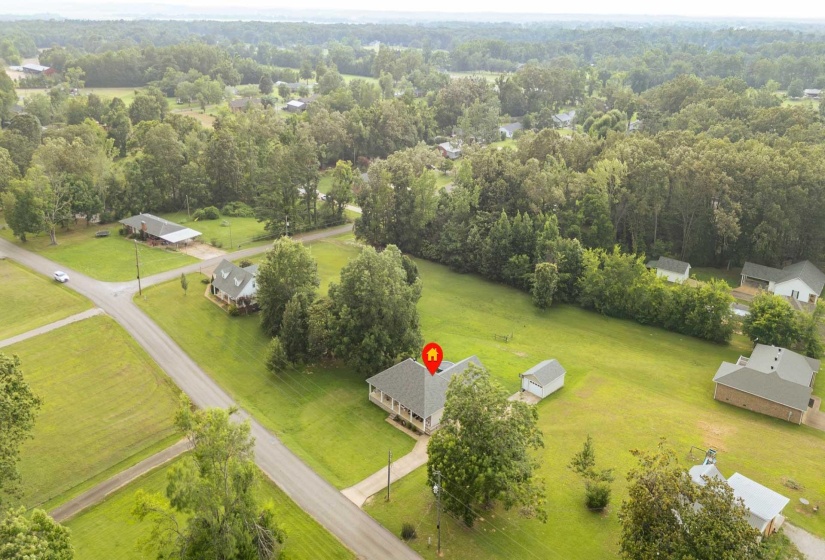 240 ROSEWOOD DR, Savannah, Tennessee 38372, 3 Bedrooms Bedrooms, 5 Rooms Rooms,2 BathroomsBathrooms,Residential,For Sale,ROSEWOOD,10225442