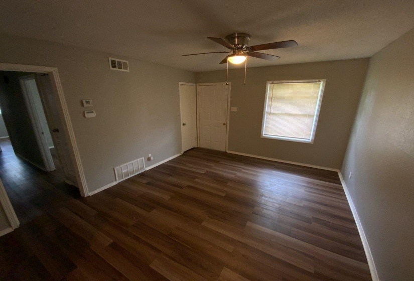5025 BERTA RD, Memphis, Tennessee 38109, 3 Bedroom Bedrooms, 7 Room Rooms,1 BathroomBathrooms,Residential,For Sale,BERTA,0,10225452