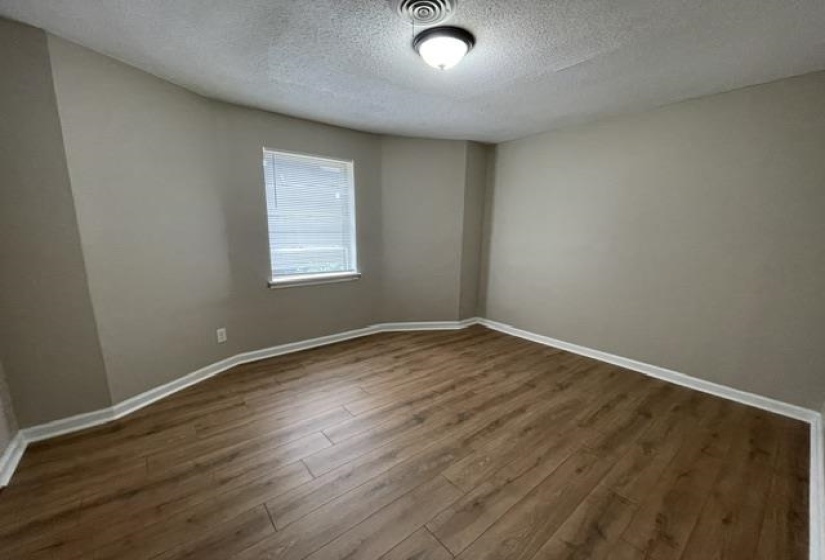 1008 WILLETT ST, Memphis, Tennessee 38114, 4 Bedroom Bedrooms, 6 Room Rooms,1 BathroomBathrooms,Residential,For Sale,WILLETT,0,10225455