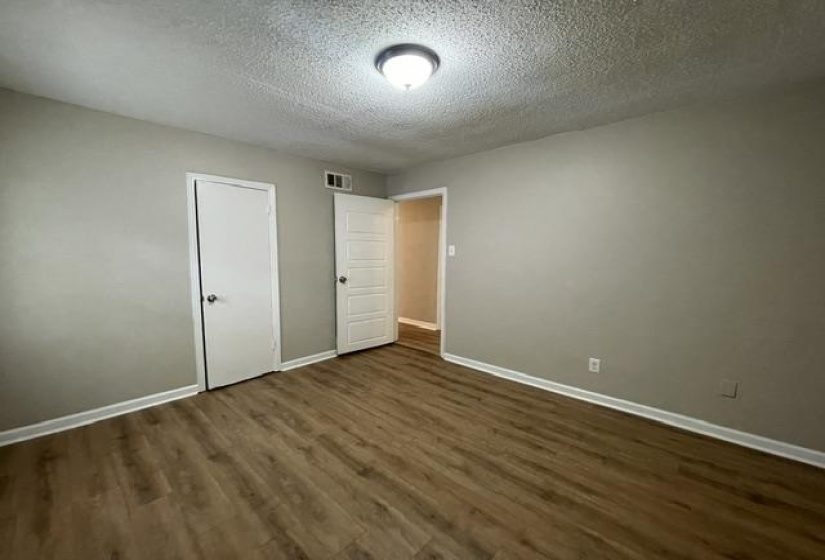 1008 WILLETT ST, Memphis, Tennessee 38114, 4 Bedroom Bedrooms, 6 Room Rooms,1 BathroomBathrooms,Residential,For Sale,WILLETT,0,10225455