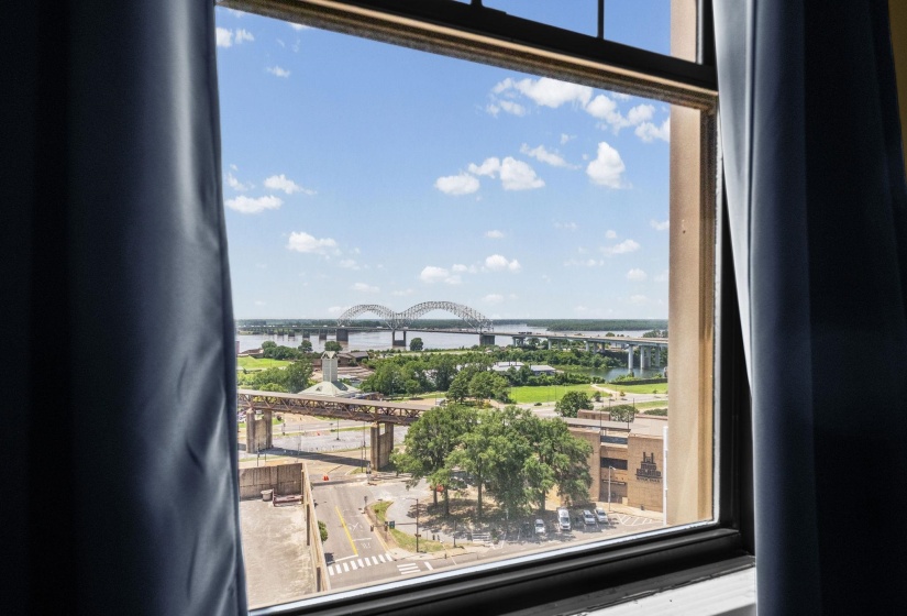 109 MAIN ST, Memphis, Tennessee 38103, 2 Bedroom Bedrooms, 4 Room Rooms,2 BathroomBathrooms,Residential,For Sale,MAIN,0,10225459