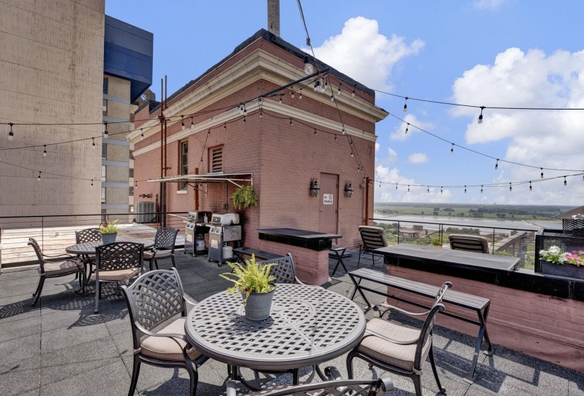 109 MAIN ST, Memphis, Tennessee 38103, 2 Bedroom Bedrooms, 4 Room Rooms,2 BathroomBathrooms,Residential,For Sale,MAIN,0,10225459