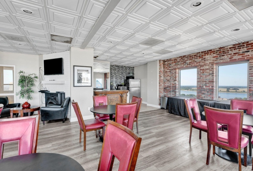 109 MAIN ST, Memphis, Tennessee 38103, 2 Bedroom Bedrooms, 4 Room Rooms,2 BathroomBathrooms,Residential,For Sale,MAIN,0,10225459