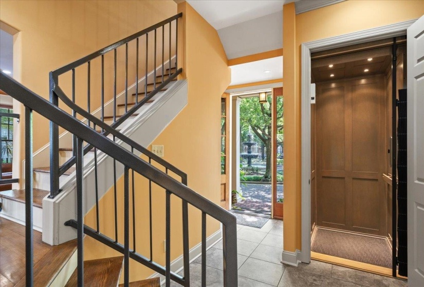 511 MONTEIGNE BLVD, Memphis, Tennessee 38103, 4 Bedroom Bedrooms, 12 Room Rooms,4.1 BathroomBathrooms,Residential,For Sale,MONTEIGNE,0,10225460
