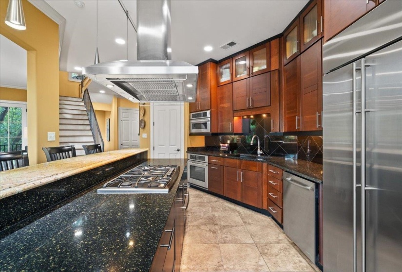 511 MONTEIGNE BLVD, Memphis, Tennessee 38103, 4 Bedroom Bedrooms, 12 Room Rooms,4.1 BathroomBathrooms,Residential,For Sale,MONTEIGNE,0,10225460