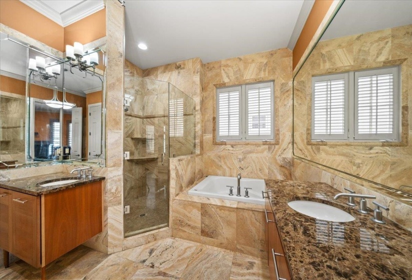 511 MONTEIGNE BLVD, Memphis, Tennessee 38103, 4 Bedroom Bedrooms, 12 Room Rooms,4.1 BathroomBathrooms,Residential,For Sale,MONTEIGNE,0,10225460