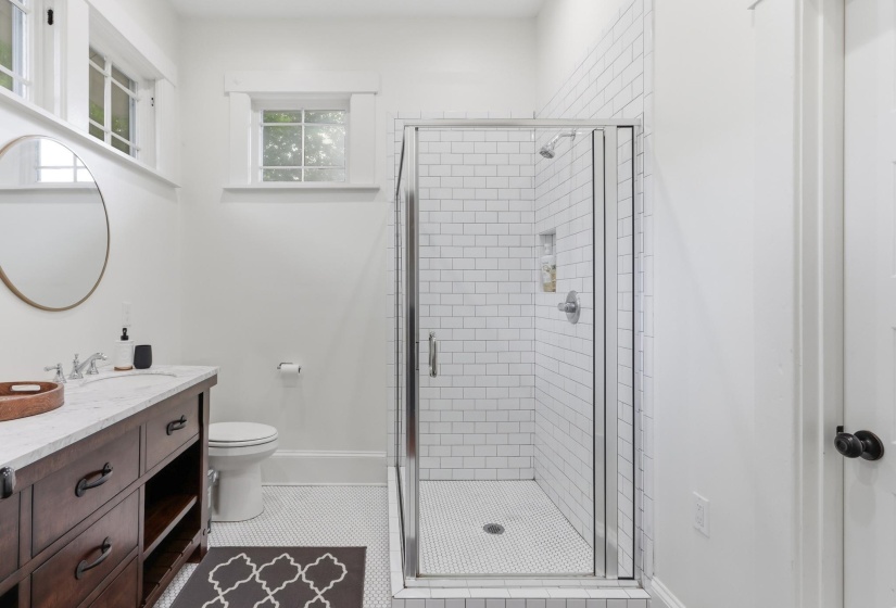 453 ANGELUS ST, Memphis, Tennessee 38112, 2 Bedroom Bedrooms, 5 Room Rooms,2 BathroomBathrooms,Residential,For Sale,ANGELUS,0,10225466