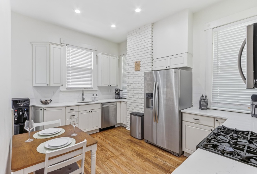 453 ANGELUS ST, Memphis, Tennessee 38112, 2 Bedroom Bedrooms, 5 Room Rooms,2 BathroomBathrooms,Residential,For Sale,ANGELUS,0,10225466