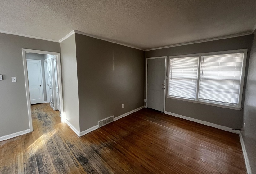 4667 VIOLET AVE, Memphis, Tennessee 38122, 3 Bedrooms Bedrooms, 5 Rooms Rooms,1 BathroomBathrooms,Rental Properties,For Sale,VIOLET,10225486