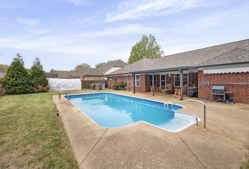 9333 BREAKSTONE CV, Collierville, Tennessee 38017, 4 Bedrooms Bedrooms, 8 Rooms Rooms,3 BathroomsBathrooms,Rental Properties,For Sale,BREAKSTONE,10225490