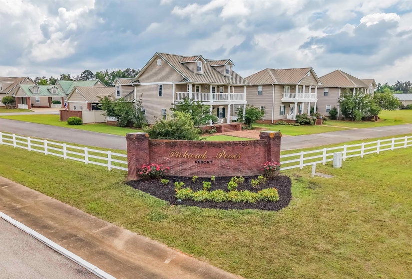 2 EVERETT EASEMENT DR, Iuka, Mississippi 38852-6447, 3 Bedroom Bedrooms, 12 Room Rooms,3.1 BathroomBathrooms,Residential,For Sale,EVERETT EASEMENT,0,10222200