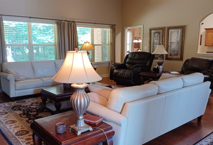 8268 BARTLETT GAP DR, Bartlett, Tennessee 38133, 4 Bedrooms Bedrooms, 7 Rooms Rooms,2 BathroomsBathrooms,Residential,For Sale,BARTLETT GAP,10225482