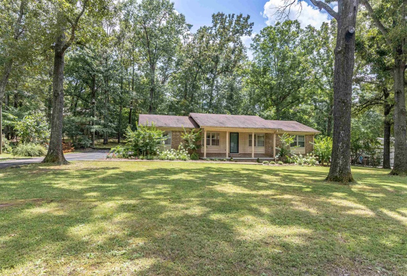 1057 COUNTRY CLUB LN, Selmer, Tennessee 38375, 3 Bedrooms Bedrooms, 7 Rooms Rooms,2 BathroomsBathrooms,Residential,For Sale,COUNTRY CLUB,10225491